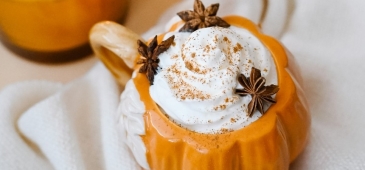 Pumpkin spice latte: az őszi ital, ami feldobja a bögrédet és az Instagramot is
